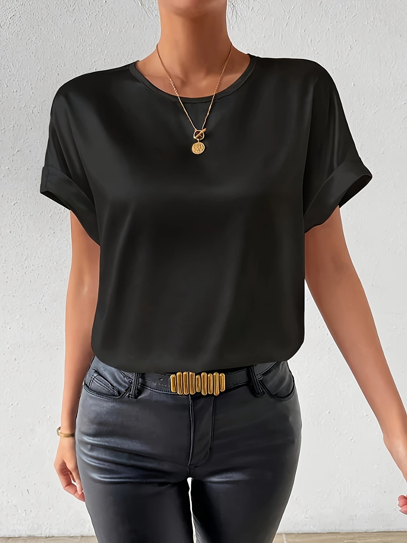 Ezra Dame Let Bluse – Let og Linnedlignende Stil med Løs Pasform og Elegant Udseende