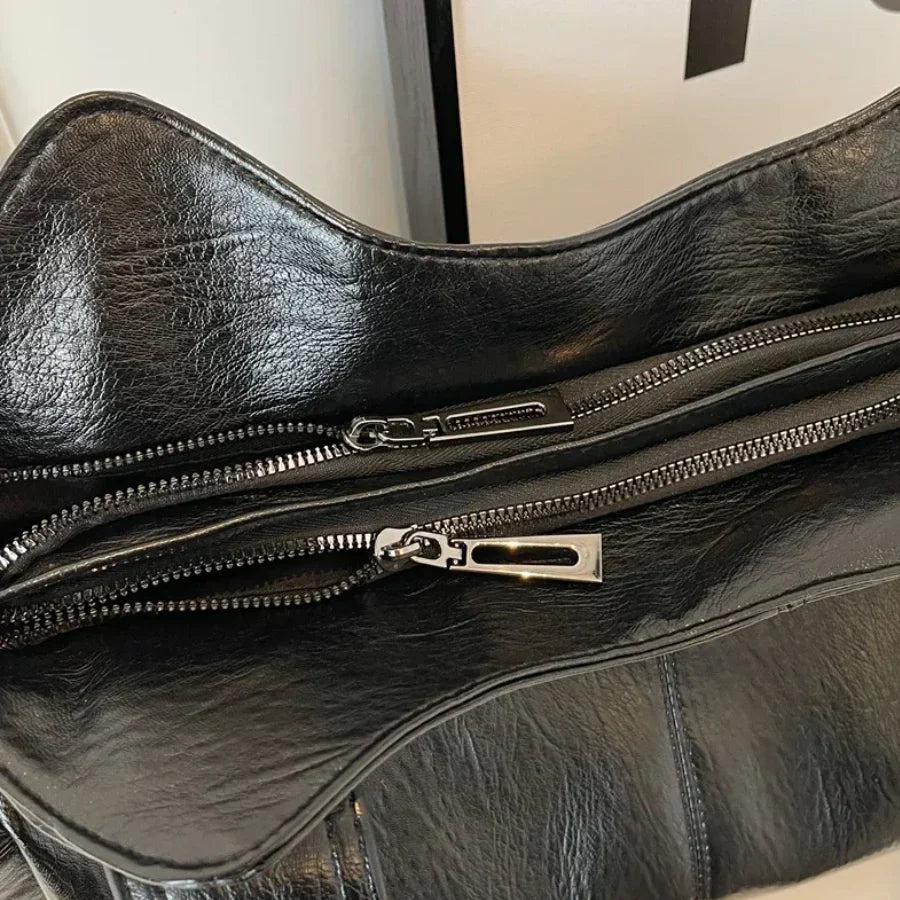 Dakota Dame Crossbody Taske – Elegant Lædertaske med Justerbar Rem & Rummeligt Design