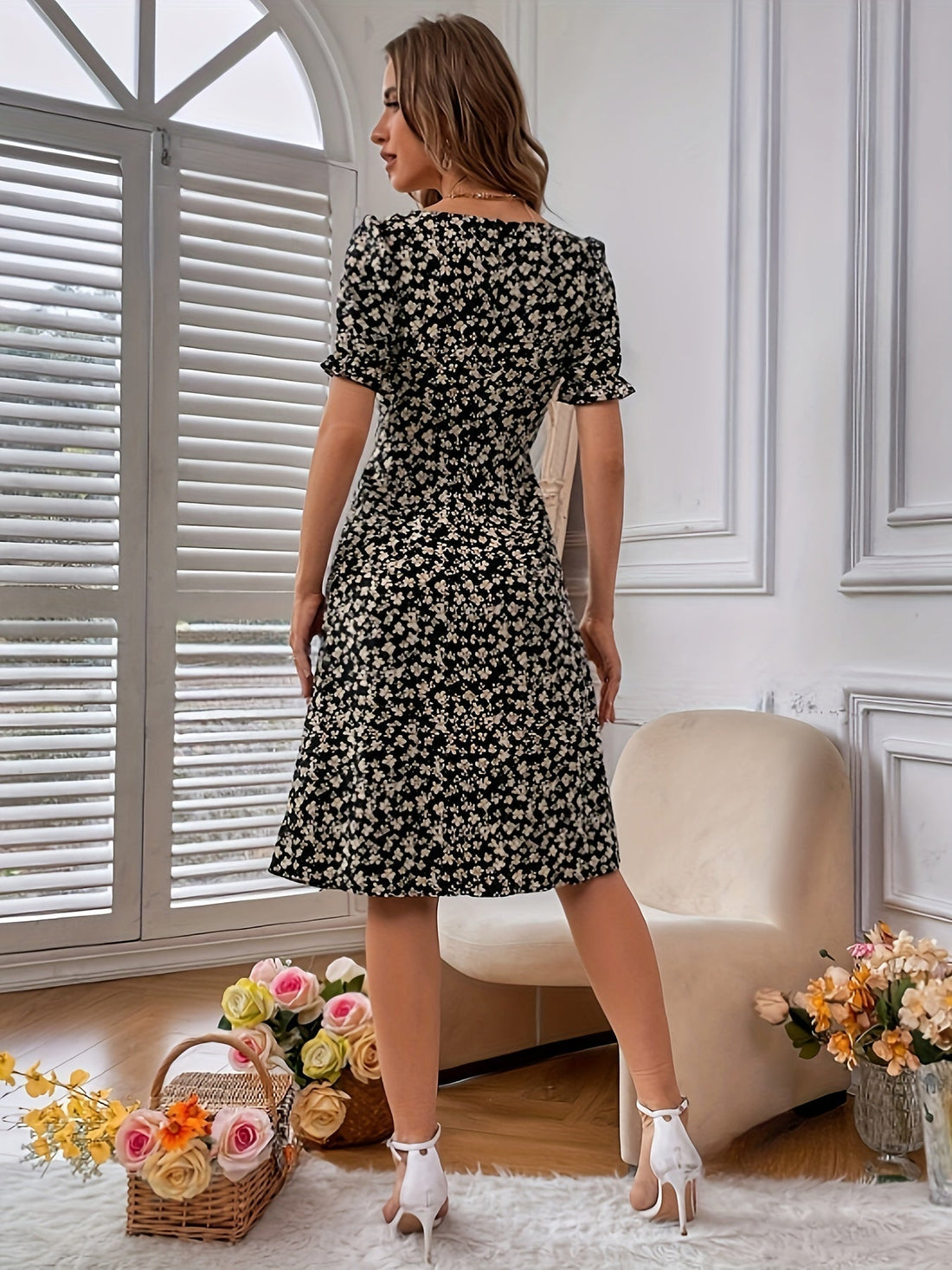 Kai Sommerkjole til Kvinder – Elegant Sort Kjole i Åndbart Polyester med Behagelig Pasform