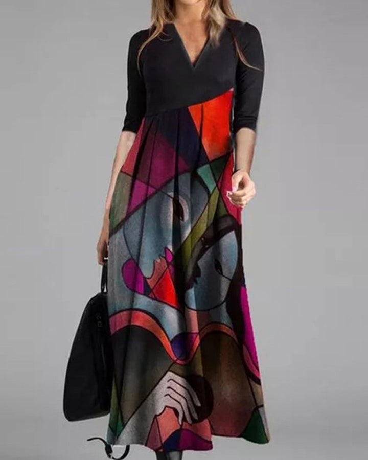 Nina Kjole til Kvinder – Elegant Kjole i Color Block-stil med Lange Ærmer og Plisseret Detalje