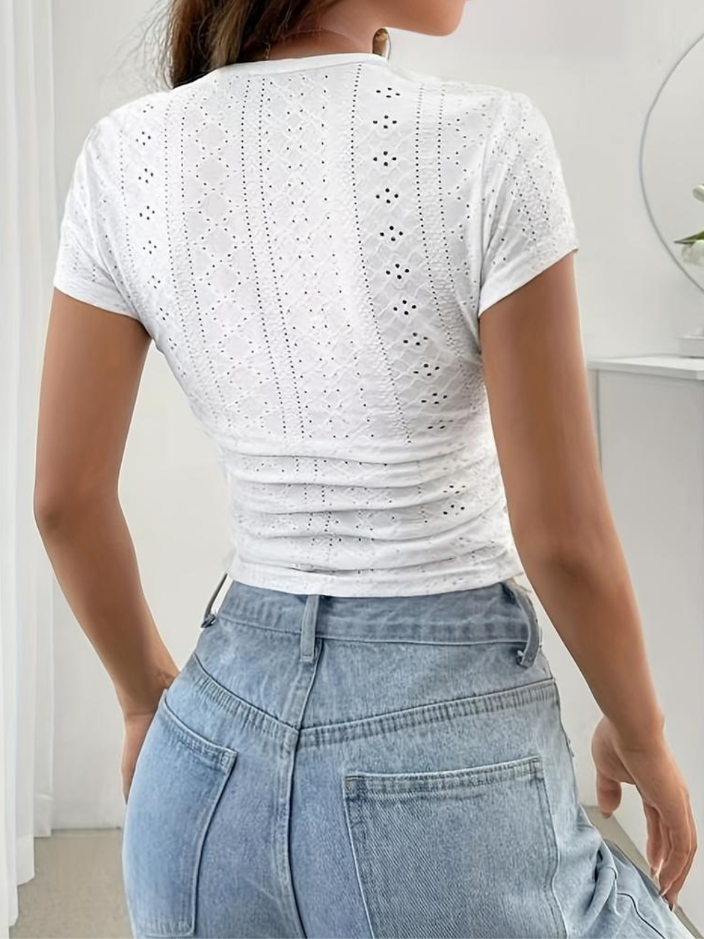 Emily Dames T-shirt – Klassisk Basic Tee i Blød Kvalitet med Flatterende Pasform