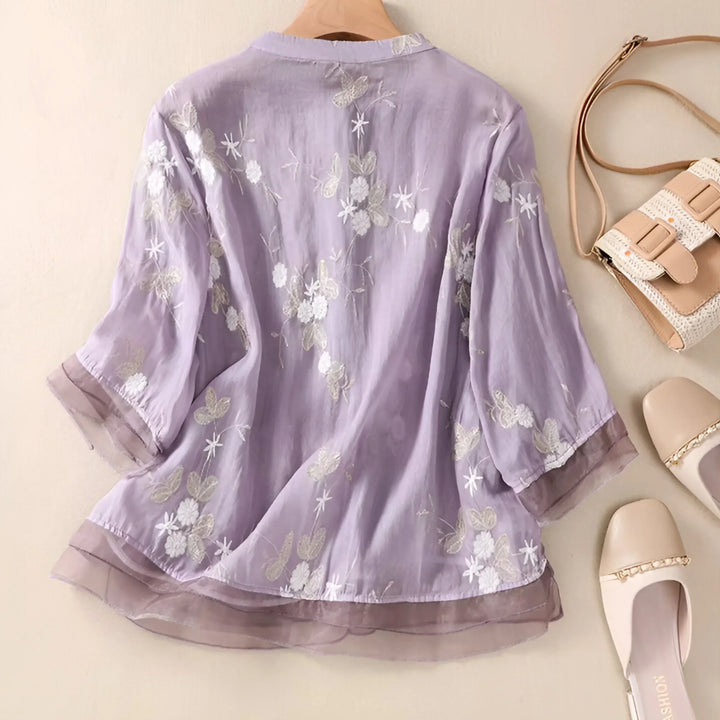 Emily Bluse til Kvinder – Elegant Blomstret Bluse i Åndbart Materiale med Klassisk Snit