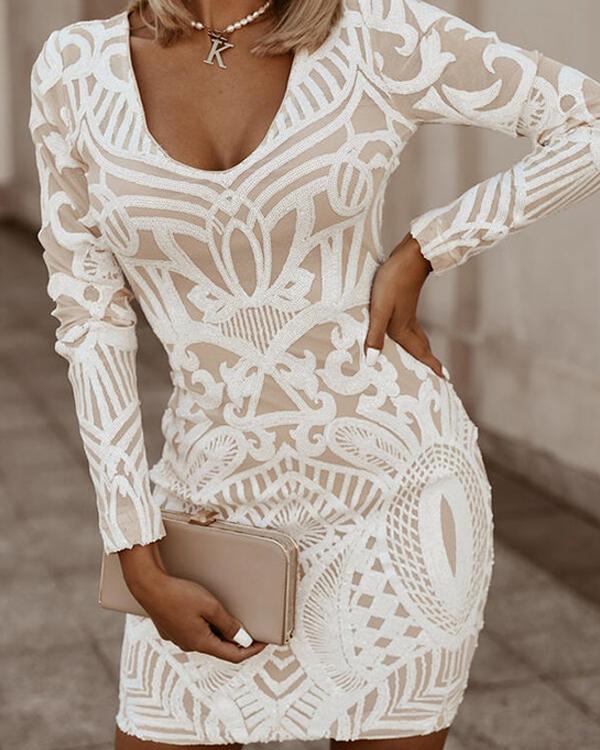 Anjie Figursyet Kjole til Kvinder – Elegant Kjole med V-Hals og Tætsiddende Pasform til Aftener og Begivenheder