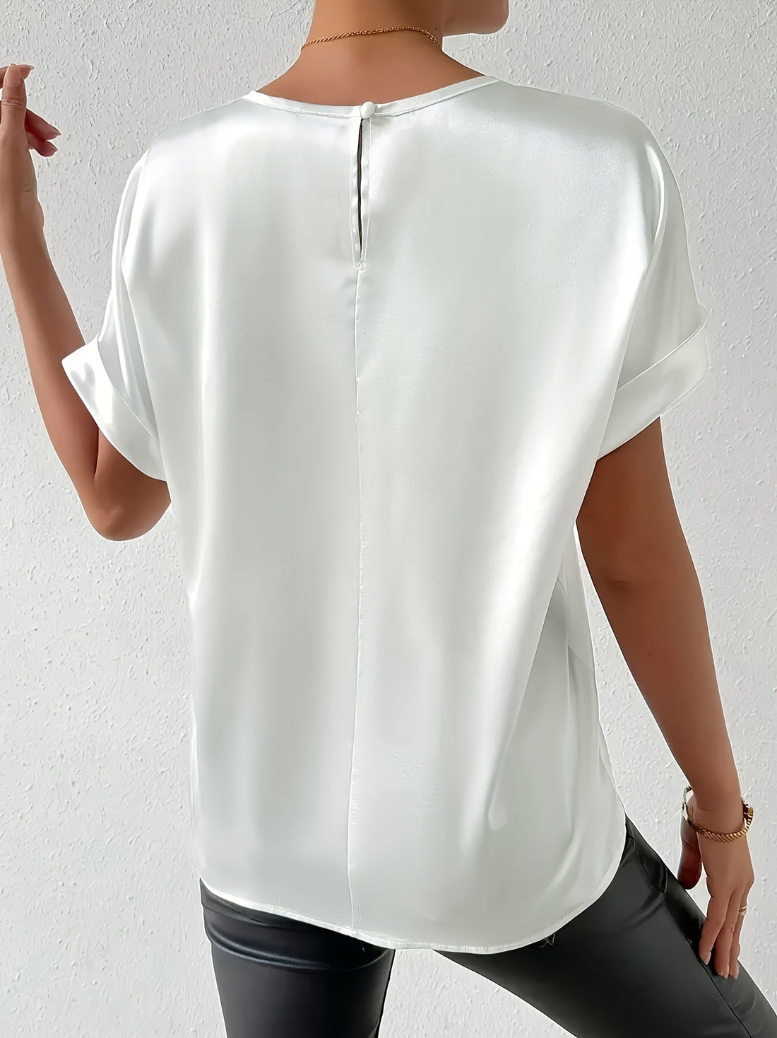 Ezra Dame Let Bluse – Let og Linnedlignende Stil med Løs Pasform og Elegant Udseende