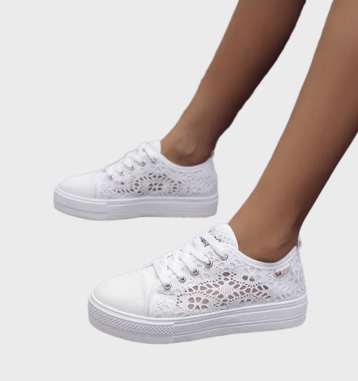 Alena Sneakers til Dame – Hvide snøresko med åndbart design og skridsikker sål