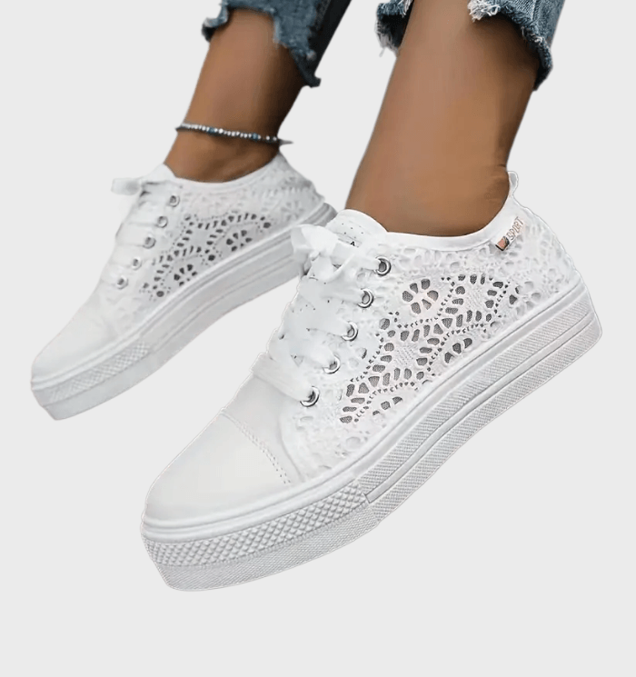 Alena Sneakers til Dame – Hvide snøresko med åndbart design og skridsikker sål