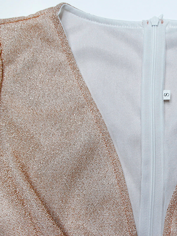 Sarai Dame Aftenkjole – Lang kjole i glinsende materiale med elegante ærmer og en slankende pasform