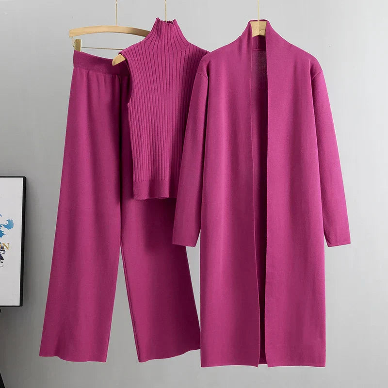 Dorothy Damestriksæt – Stilfuldt 3-delt Sæt med Lang Cardigan & Rullekrave