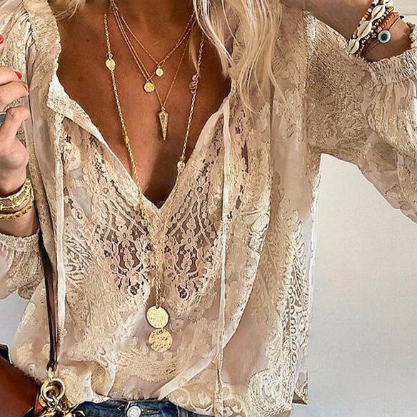 Vivien Damebluse – Elegant Blonderbluse med Sløjfe og Gennemsigtige Detaljer