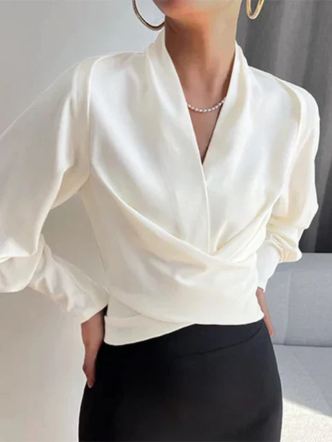 Beatrice Dame Satinbluse – Elegant Satinbluse med Puffærmer og Taljeret Pasform