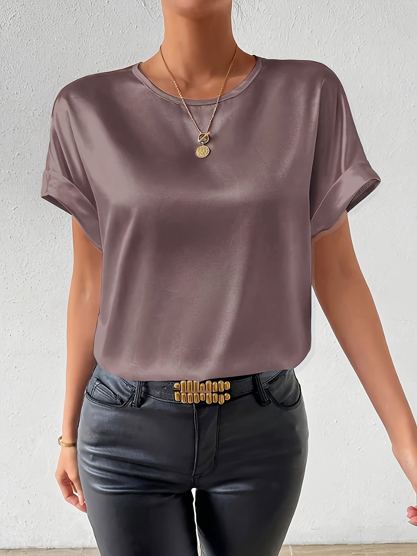 Ezra Dame Let Bluse – Let og Linnedlignende Stil med Løs Pasform og Elegant Udseende