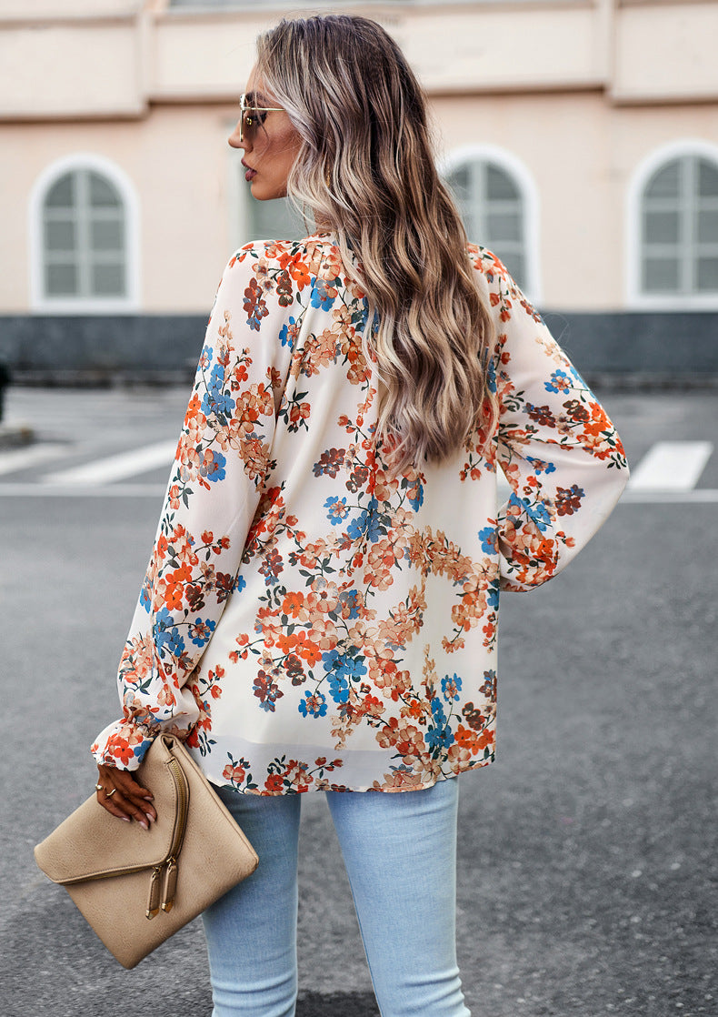 Aaliyah Dame Bluse – Let Blomstret Bluse med Lange Ærmer og V-Hals til Elegant Stil