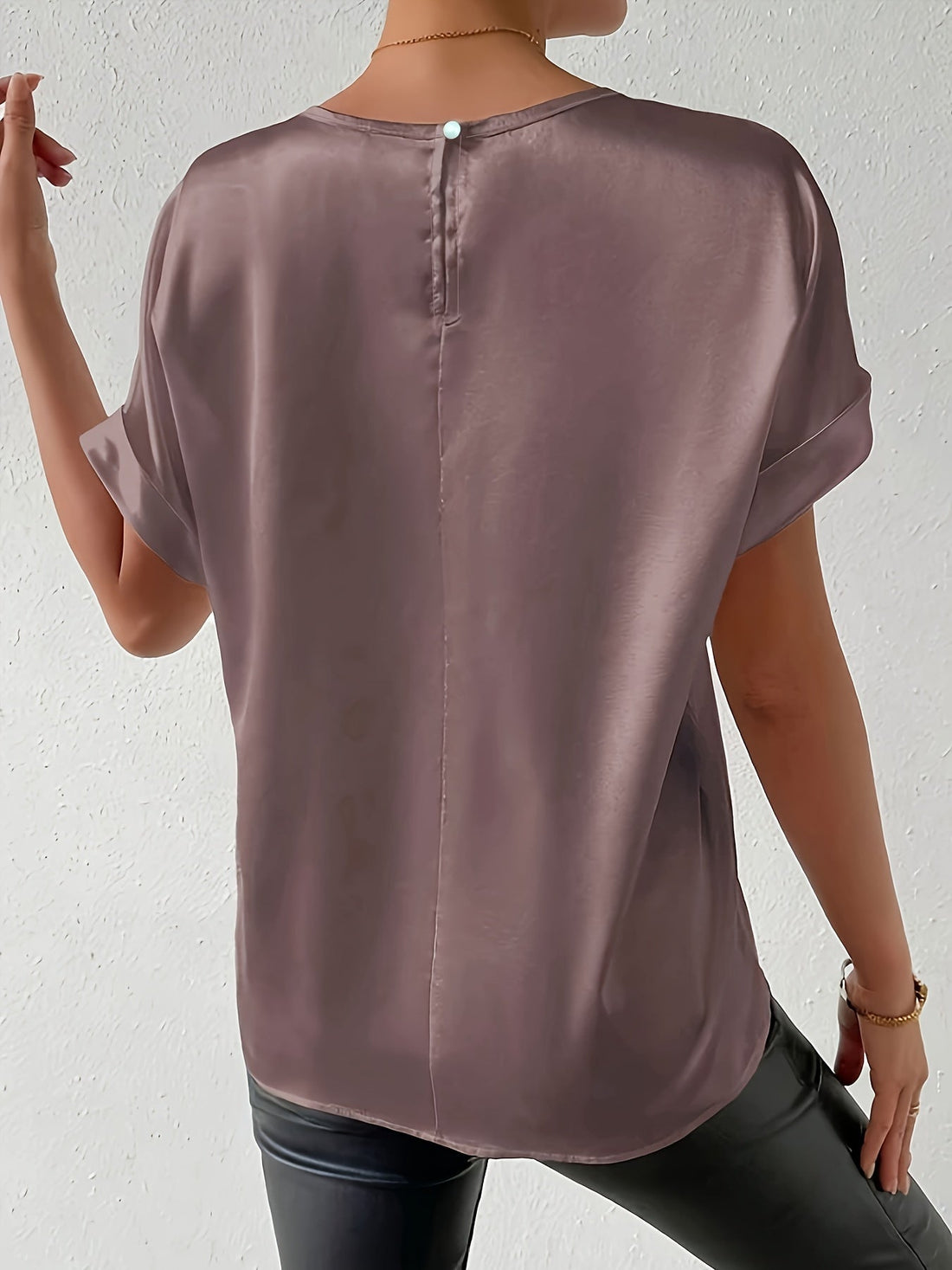 Ezra Dame Let Bluse – Let og Linnedlignende Stil med Løs Pasform og Elegant Udseende