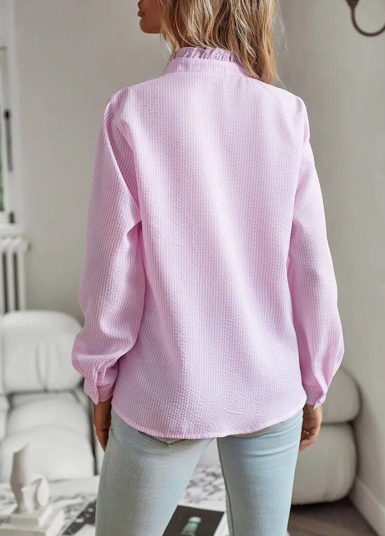 Lisbeth Damebluse – Elegant Bluse med Lange Ærmer, Ståkrave og Løst Snit