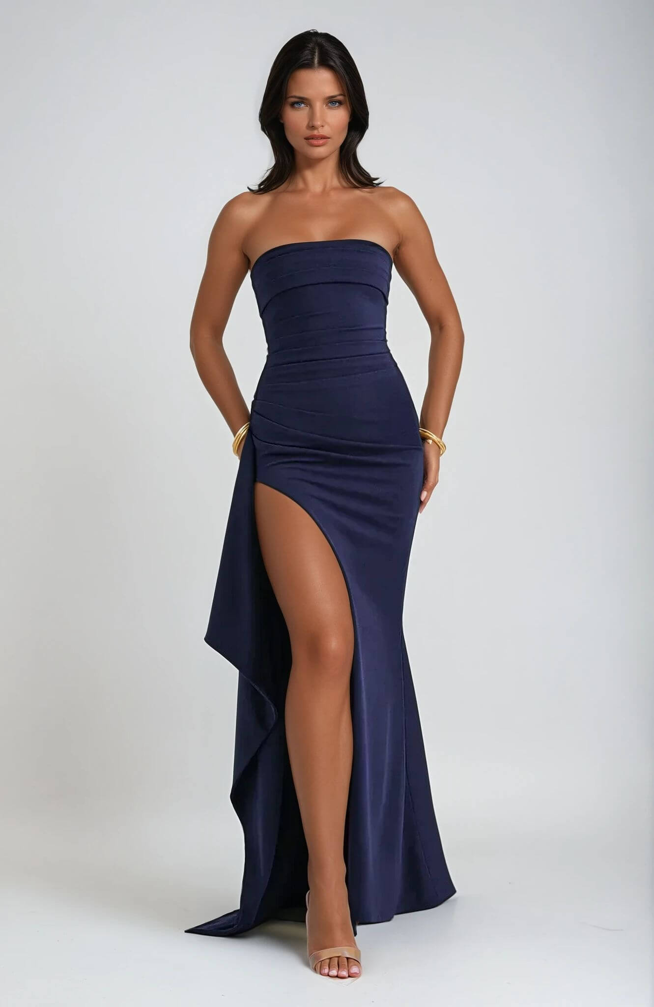 Brooklyn Damekjole – Elegant Maxikjole med Slids, Let Stof og Figurvenligt Snit